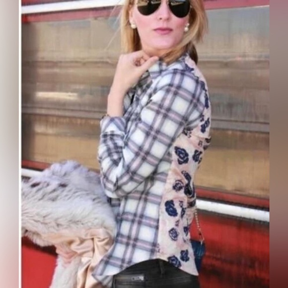 CAbi Tops - CABI 233 Festival Button Down Plaid Floral